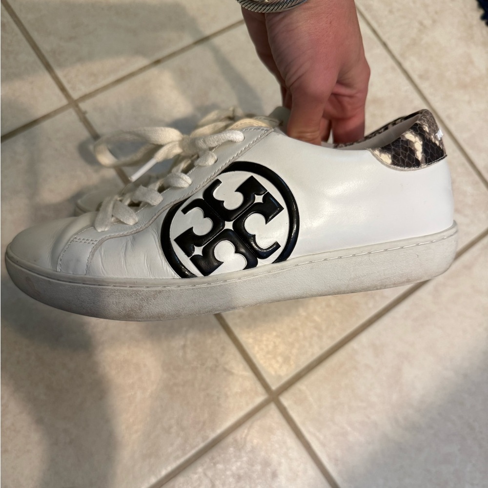 Tory Burch: Leigh T-Logo Sneaker - Black / White / Stamped Snake, Size 7